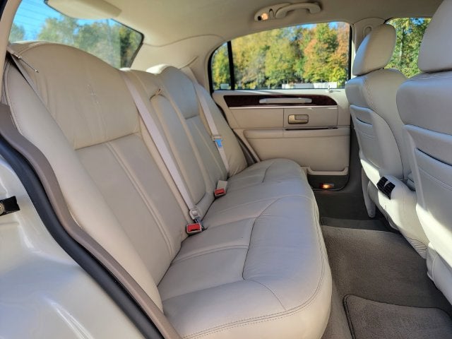 2004 Lincoln Town Car Ultimate