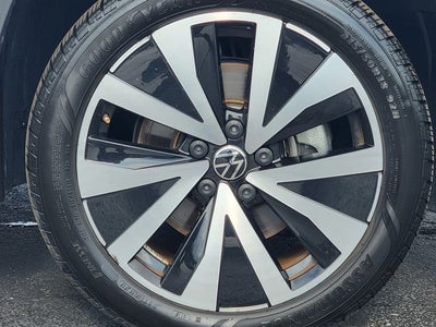 2024 Volkswagen Taos 1.5T SE