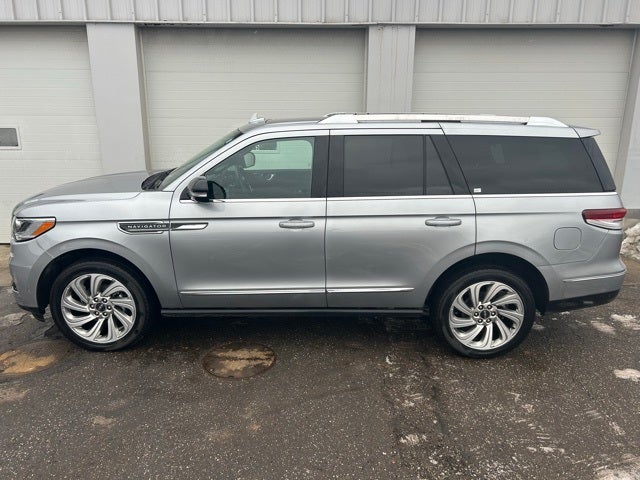 2024 Lincoln Navigator Premiere