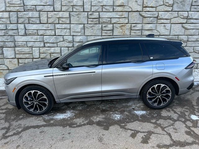 2025 Lincoln Nautilus Reserve