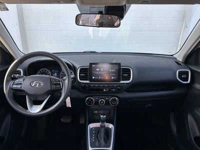 2022 Hyundai Venue SE