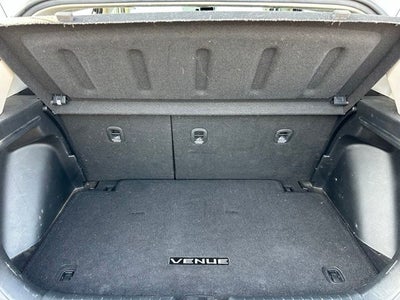 2022 Hyundai Venue SE