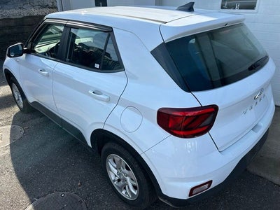 2022 Hyundai Venue SE