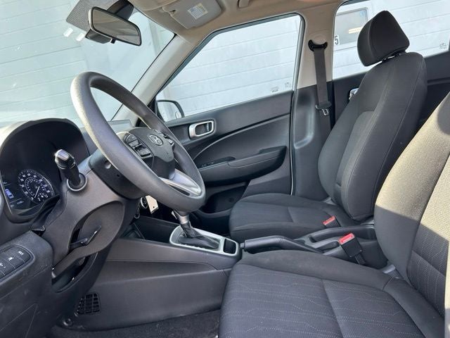 2022 Hyundai Venue SE