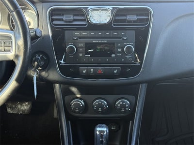 2013 Chrysler 200 Touring