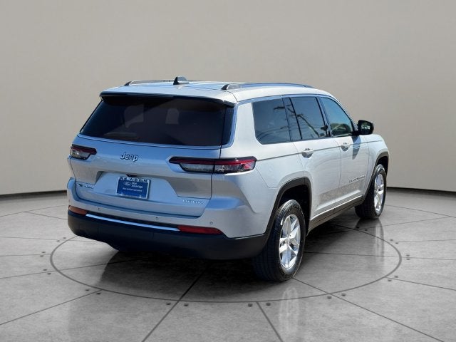 2022 Jeep Grand Cherokee L Laredo