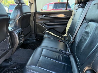 2022 Jeep Grand Cherokee L Laredo