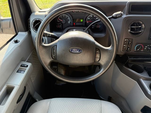 2009 Ford E-150 XLT