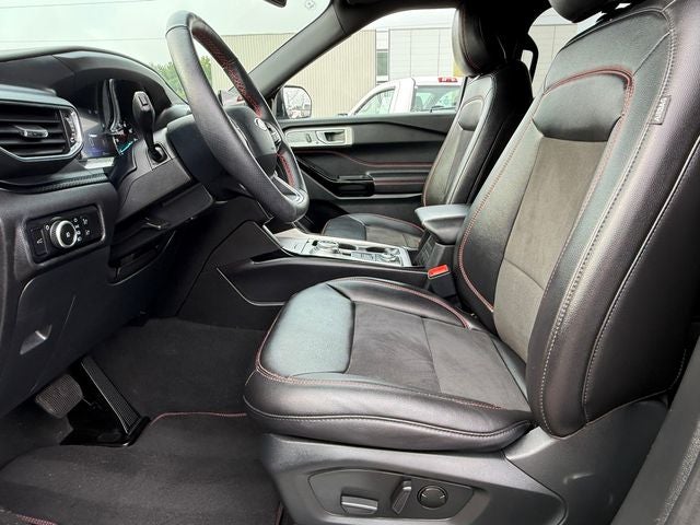 2024 Ford Explorer ST-Line