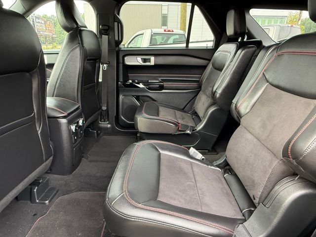 2024 Ford Explorer ST-Line