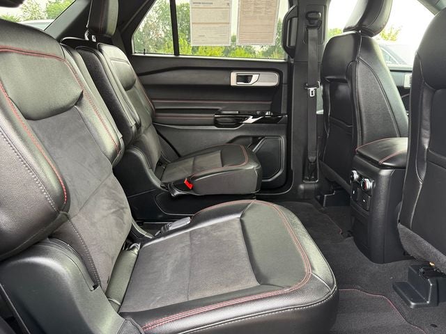 2024 Ford Explorer ST-Line