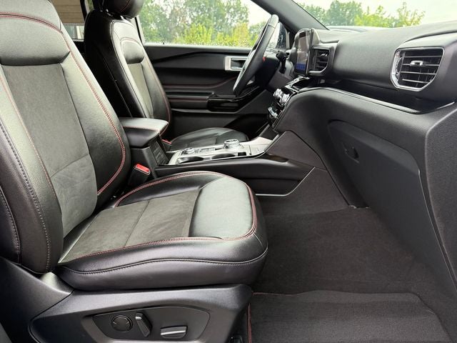 2024 Ford Explorer ST-Line