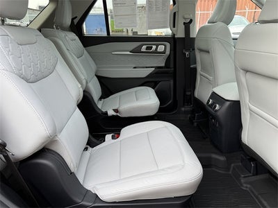 2025 Ford Explorer Platinum