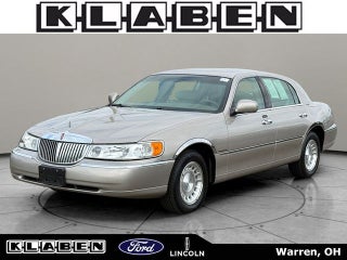 2002 Lincoln Town Car Executive