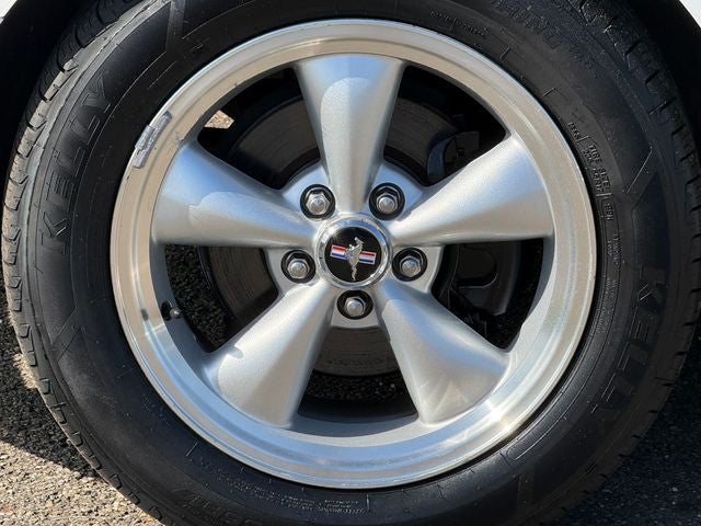 2008 Ford Mustang Base