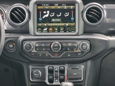 2022 Jeep Wrangler Unlimited Sahara Altitude