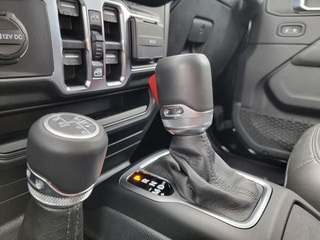 2022 Jeep Wrangler Unlimited Sahara Altitude