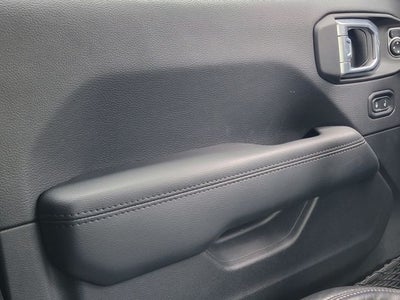 2022 Jeep Wrangler Unlimited Sahara Altitude