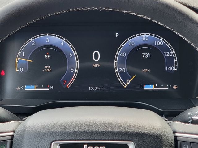 2023 Jeep Grand Cherokee Laredo