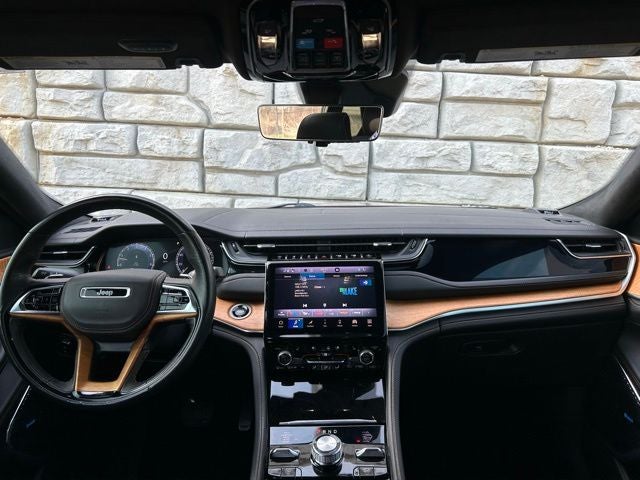 2022 Jeep Grand Cherokee Summit