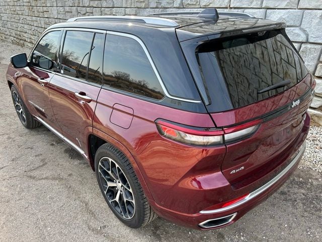 2022 Jeep Grand Cherokee Summit