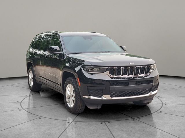 2022 Jeep Grand Cherokee L Laredo