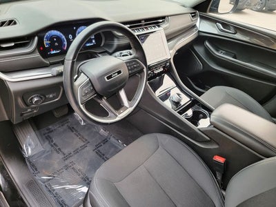 2022 Jeep Grand Cherokee L Laredo