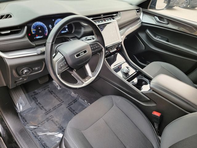 2022 Jeep Grand Cherokee L Laredo