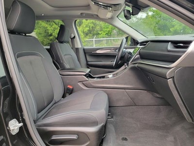 2022 Jeep Grand Cherokee L Laredo