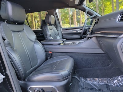 2024 Jeep Wagoneer L Base