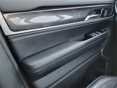 2024 Jeep Wagoneer L Base