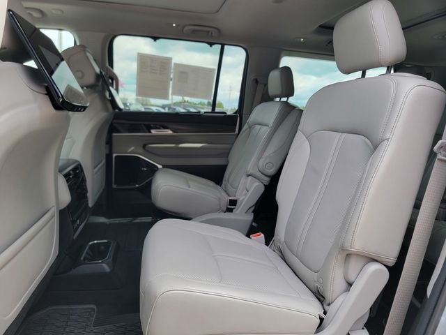 2024 Jeep Wagoneer L Series III
