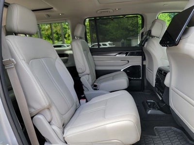 2024 Jeep Wagoneer L Series III