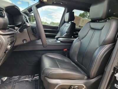 2023 Jeep Wagoneer Base