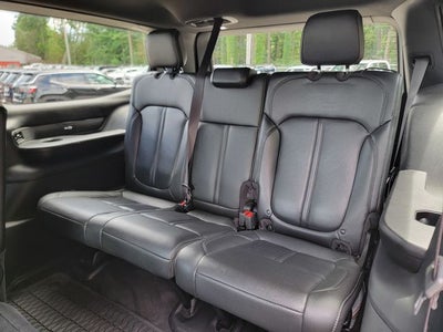 2023 Jeep Wagoneer Base