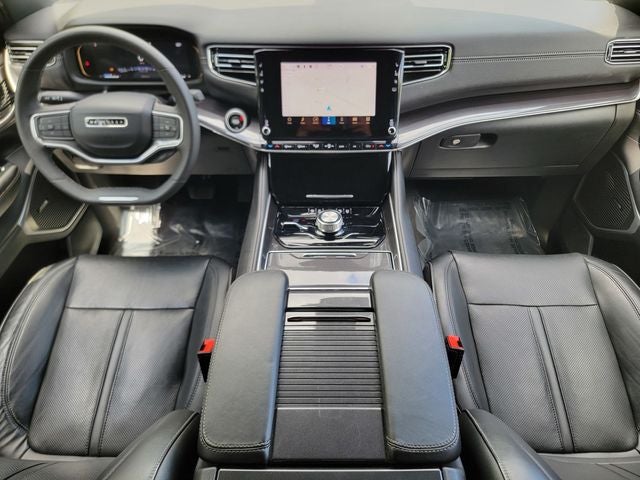 2023 Jeep Wagoneer Base