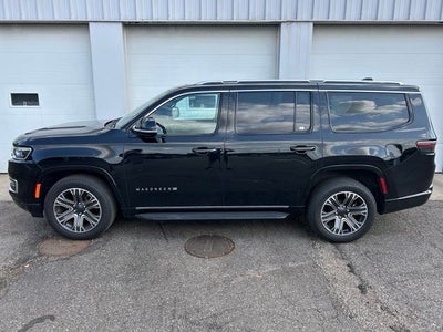 2023 Jeep Wagoneer Base