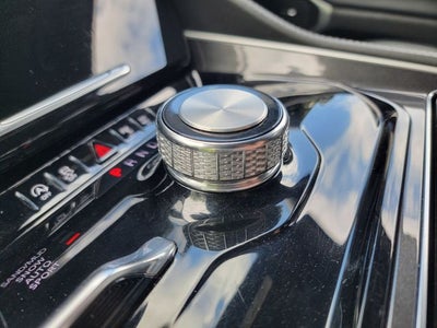 2023 Jeep Wagoneer Base
