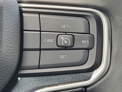 2023 Jeep Wagoneer Base