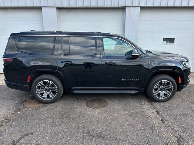 2023 Jeep Wagoneer Base