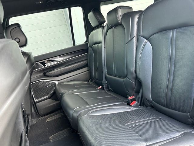 2023 Jeep Wagoneer Base