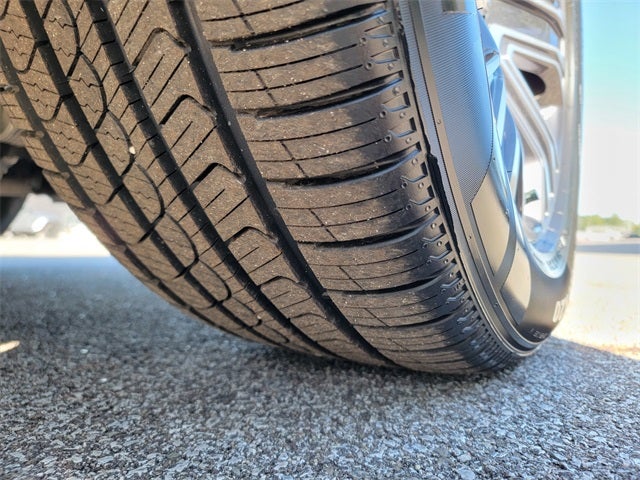 2023 Jeep Wagoneer Base