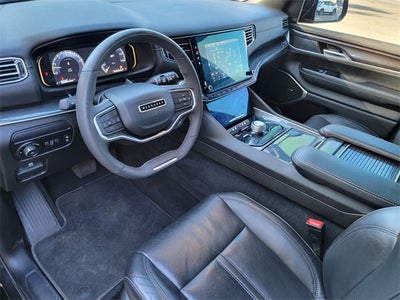 2023 Jeep Wagoneer Base