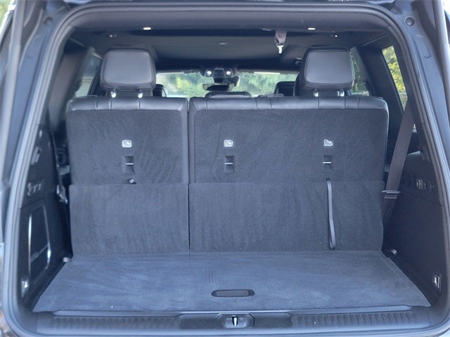 2023 Jeep Wagoneer Base