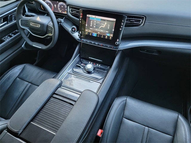 2023 Jeep Wagoneer Base