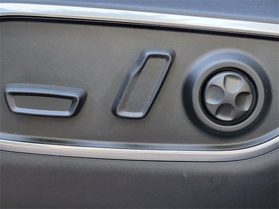 2023 Jeep Wagoneer Base