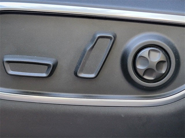 2023 Jeep Wagoneer Base