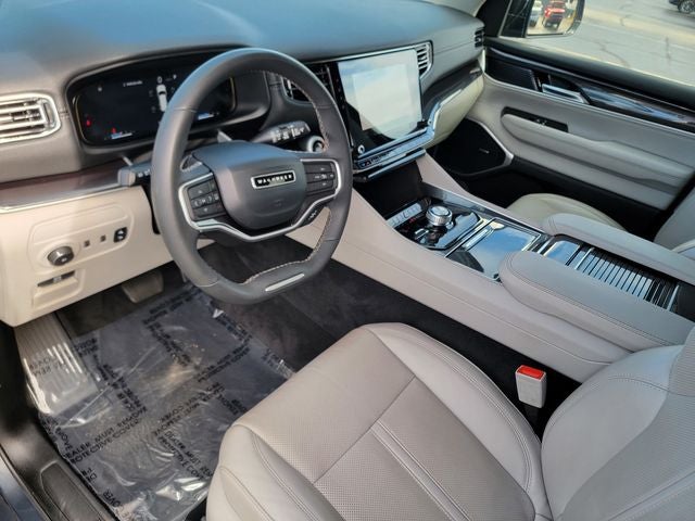 2024 Jeep Wagoneer Base