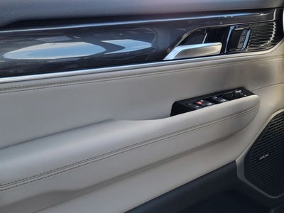 2024 Jeep Wagoneer Base