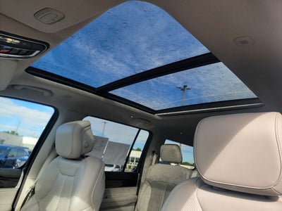 2024 Jeep Wagoneer Base